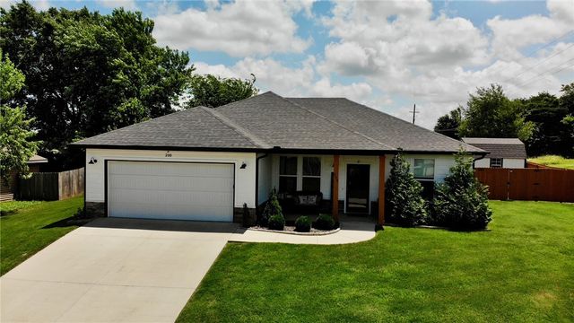 200 Cherry Street, Lincoln, AR 72744