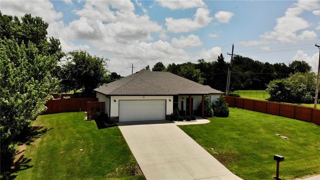 200 Cherry Street, Lincoln, AR 72744