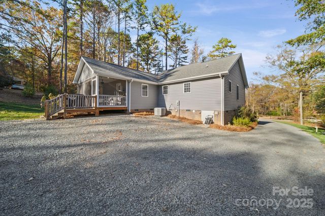 1223 Rainbow Drive, Oakboro, NC 28129