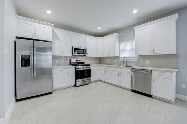 10204 Jessalyn Lane, Houston, TX 77075