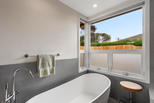 33 U'au Pl, Kula, HI 96790