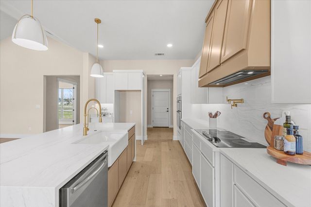 3186 County Road 1076, Celeste, TX 75423