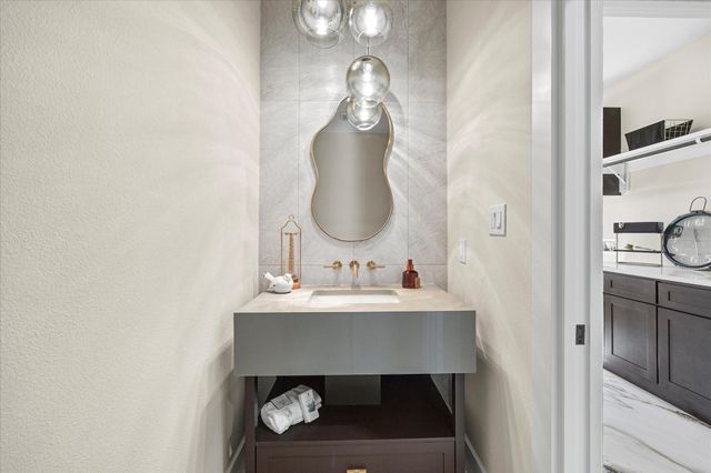 3186 County Road 1076, Celeste, TX 75423