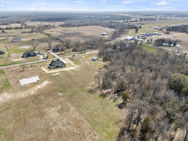 3186 County Road 1076, Celeste, TX 75423