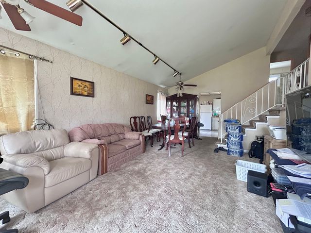 622 N Wisconsin Avenue, Villa Park, IL 60181