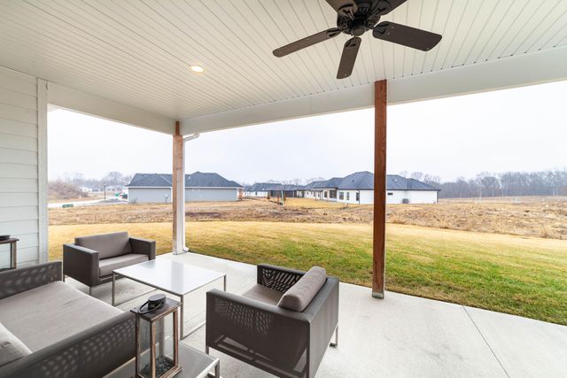 4517 ROYAL COUNTY RD, Columbia, MO 65201
