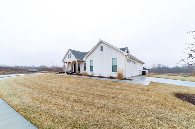 4517 ROYAL COUNTY RD, Columbia, MO 65201
