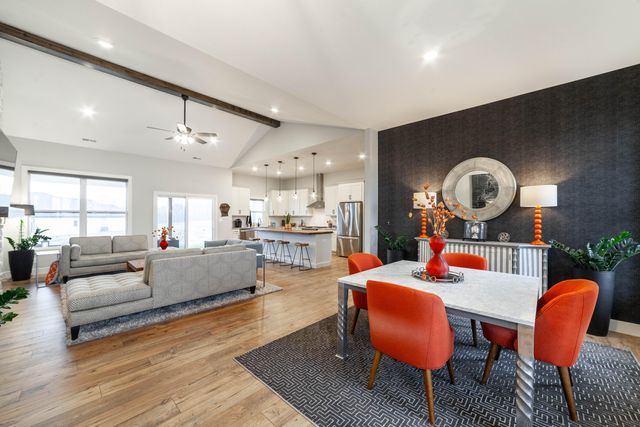 4517 ROYAL COUNTY RD, Columbia, MO 65201
