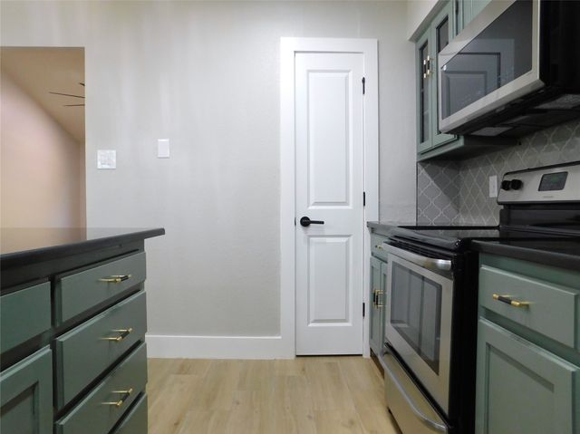 404 Woodson Circle, Denton, TX 76209