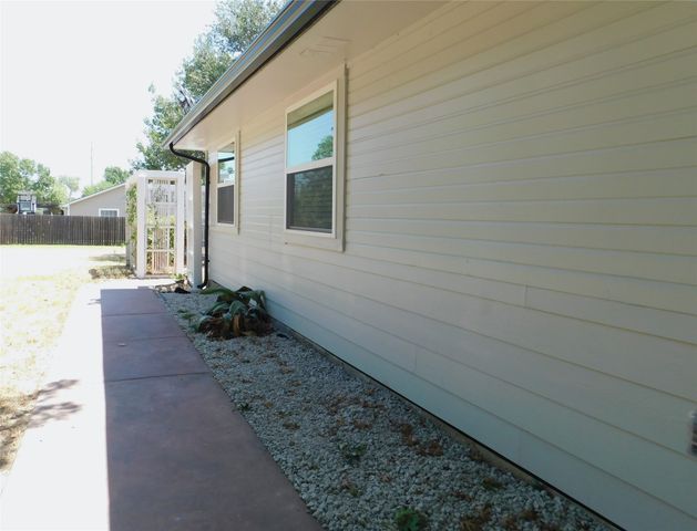 404 Woodson Circle, Denton, TX 76209
