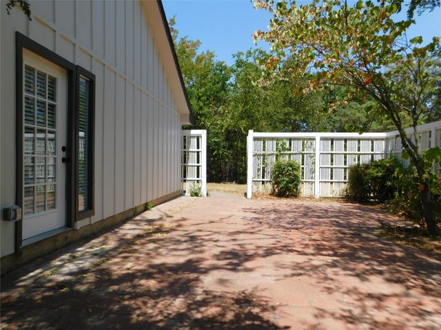 404 Woodson Circle, Denton, TX 76209
