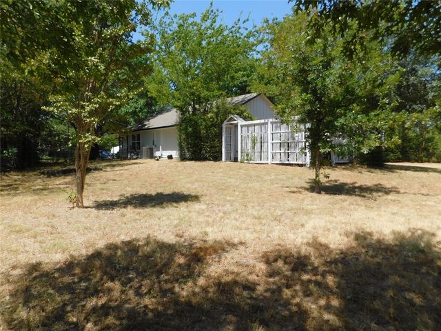 404 Woodson Circle, Denton, TX 76209