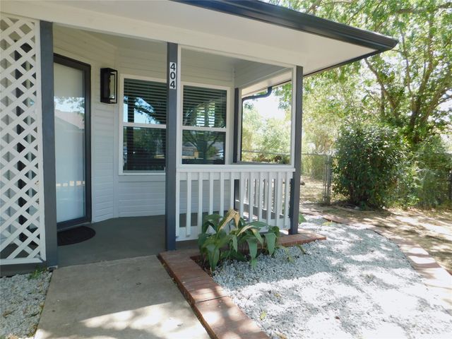 404 Woodson Circle, Denton, TX 76209