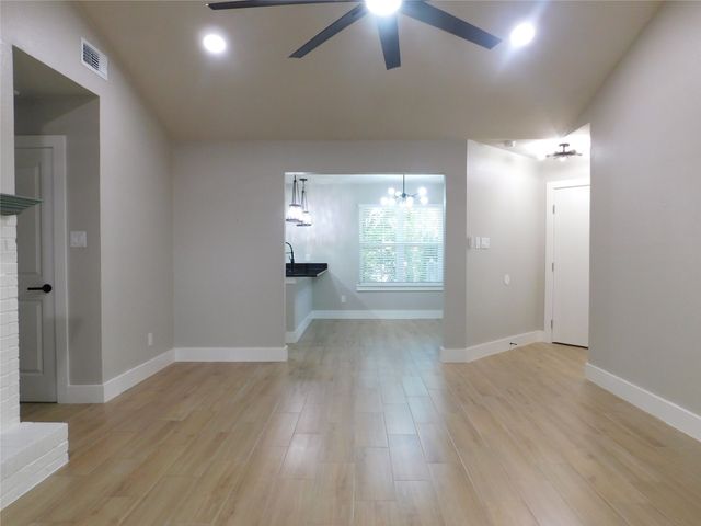 404 Woodson Circle, Denton, TX 76209