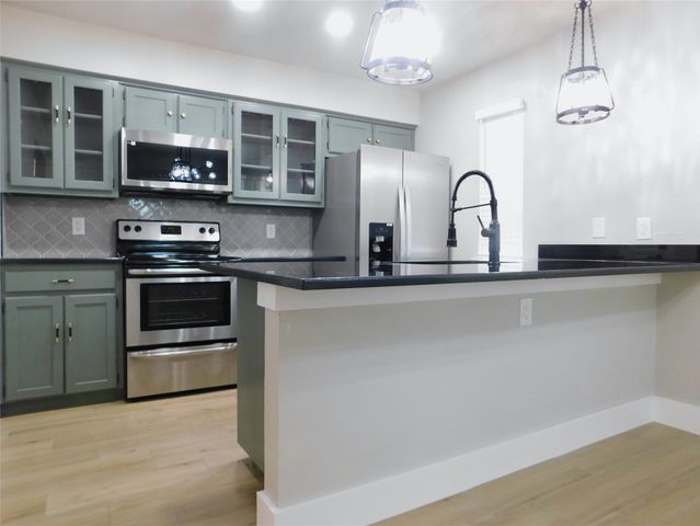 404 Woodson Circle, Denton, TX 76209