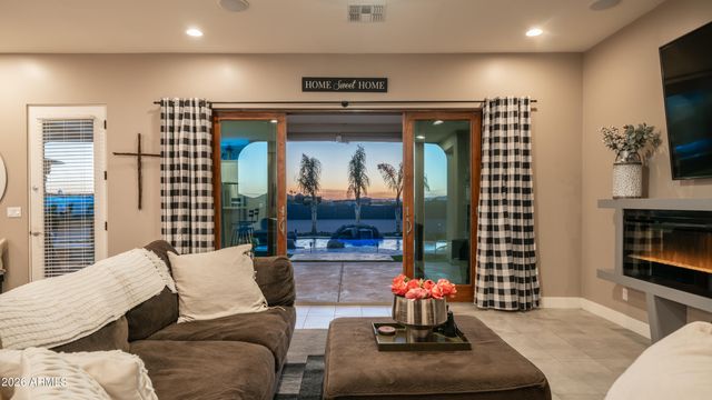 38710 N 15TH Avenue, Phoenix, AZ 85086