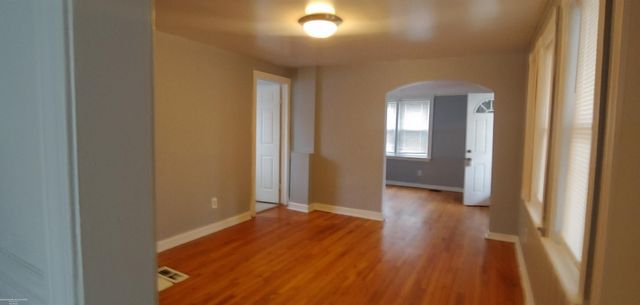 22028 Maple Street, St Clair Shores, MI 48081