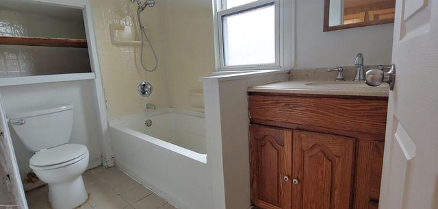 22028 Maple Street, St Clair Shores, MI 48081