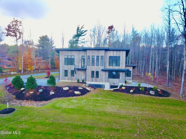 11 S Eagle Ridge, Bolton, NY 12824