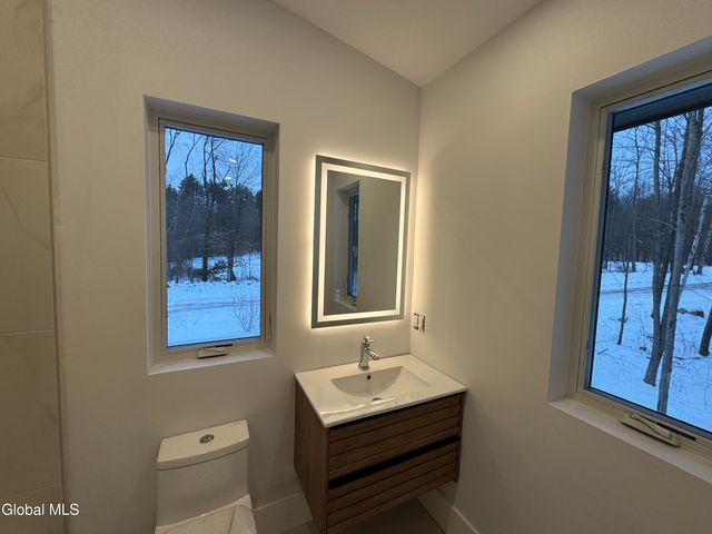 11 S Eagle Ridge, Bolton, NY 12824