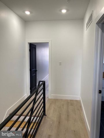 2007 W BOSTON ST, Philadelphia, PA 19132