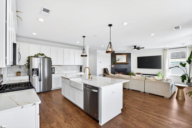 460 Galleron Court, Fountain Inn, SC 29646