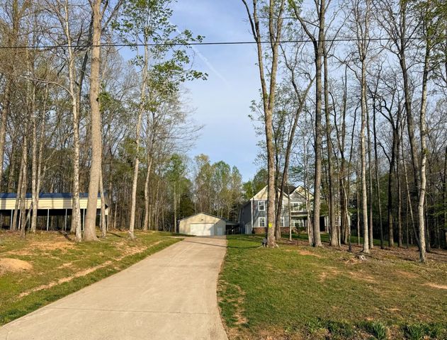 573 Swift Ln, Cunningham, TN 37052