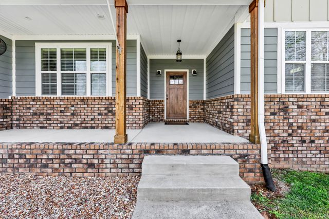 573 Swift Ln, Cunningham, TN 37052