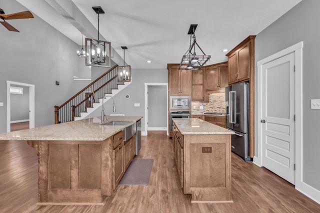573 Swift Ln, Cunningham, TN 37052