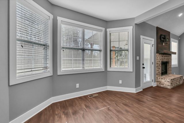 573 Swift Ln, Cunningham, TN 37052