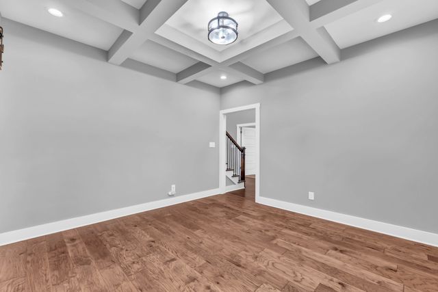 573 Swift Ln, Cunningham, TN 37052