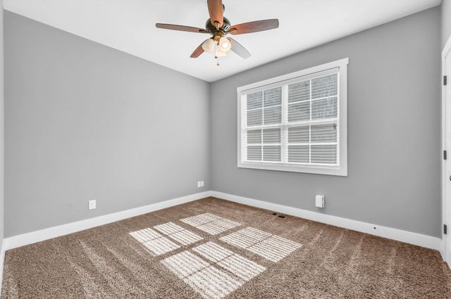573 Swift Ln, Cunningham, TN 37052