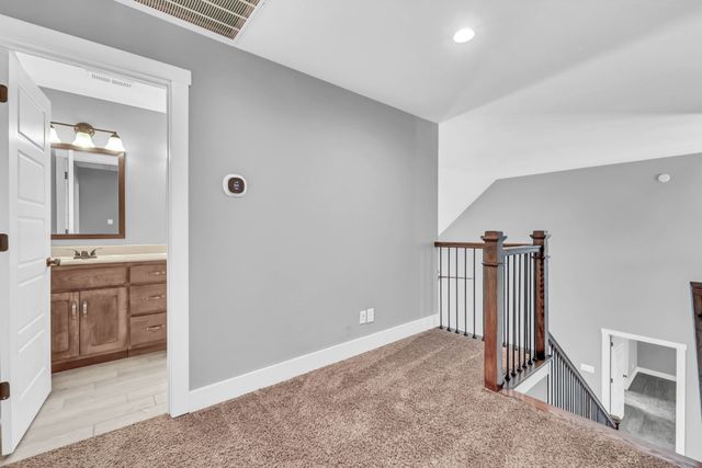 573 Swift Ln, Cunningham, TN 37052