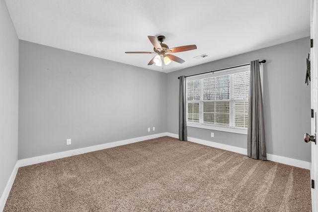573 Swift Ln, Cunningham, TN 37052