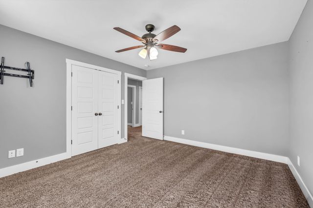 573 Swift Ln, Cunningham, TN 37052