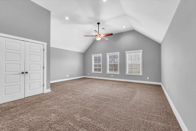 573 Swift Ln, Cunningham, TN 37052