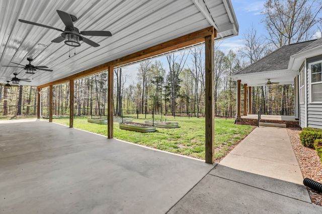 573 Swift Ln, Cunningham, TN 37052