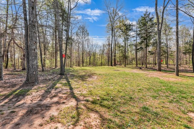 573 Swift Ln, Cunningham, TN 37052