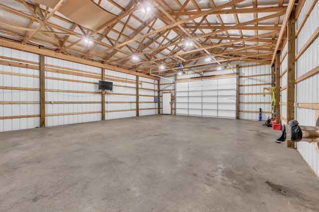 573 Swift Ln, Cunningham, TN 37052