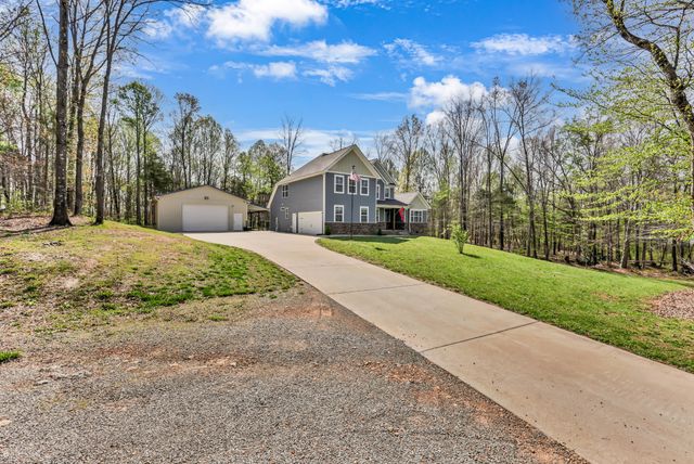 573 Swift Ln, Cunningham, TN 37052