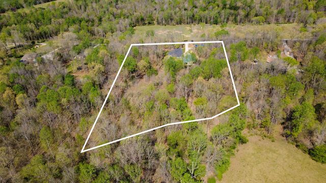 573 Swift Ln, Cunningham, TN 37052