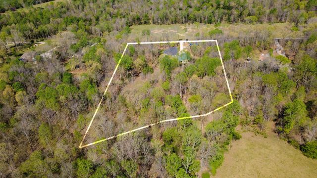 573 Swift Ln, Cunningham, TN 37052