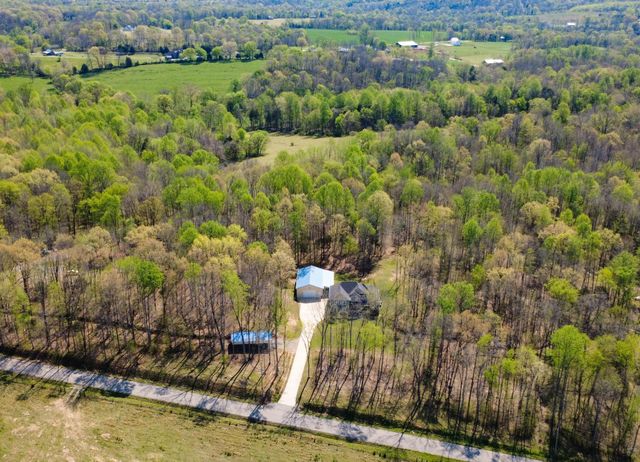 573 Swift Ln, Cunningham, TN 37052