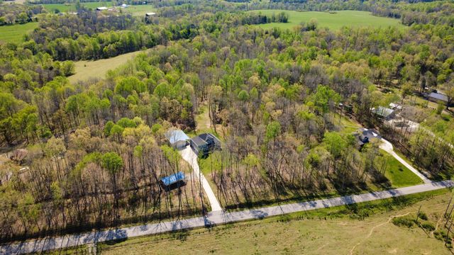 573 Swift Ln, Cunningham, TN 37052