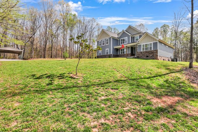 573 Swift Ln, Cunningham, TN 37052