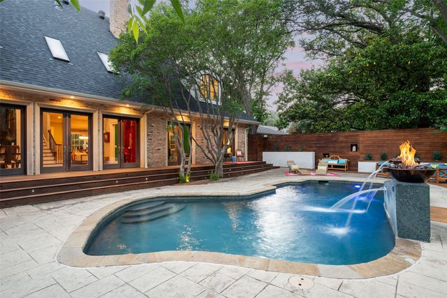 11484 Strait Lane, Dallas, TX 75229