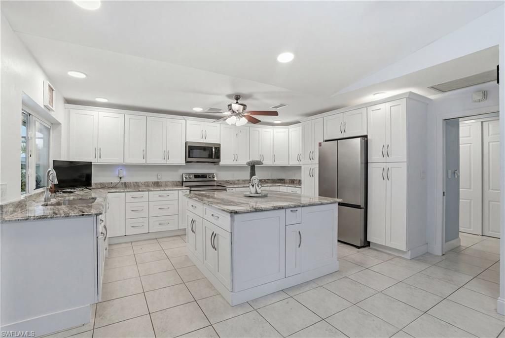 6114 Deer RUN, FORT MYERS, FL 33908 — photo 2