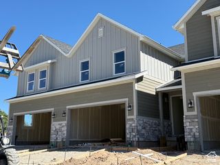 8239 W JOSHUA TREE LN, Magna, UT 84044