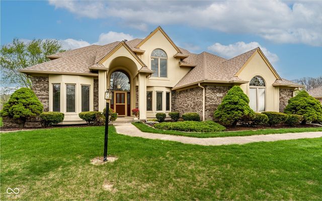 10304 Fallen Oak Drive, Indianapolis, IN 46239