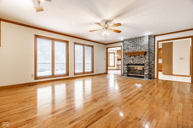 10304 Fallen Oak Drive, Indianapolis, IN 46239